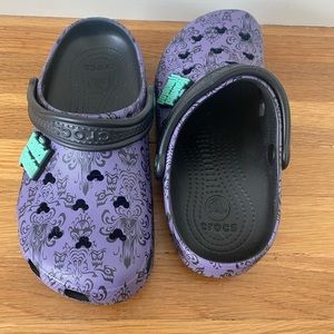 Disney haunted mansion crocs women’s size 7